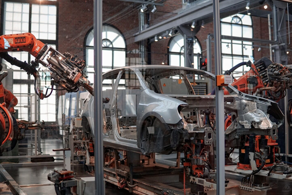 AUTOMOBILE